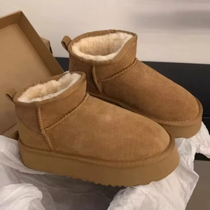 Bottes d'hiver unisexes de luxe personnalisées, dernières tendances 2025, doublées de laine, douces, antidérapantes, bottes de neige - Product Image 1