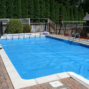 Couvertures solaires automatiques ou manuelles de haute qualité pour piscines - Product Image 1
