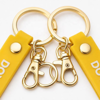 Porte-clés personnalisé en PVC 3D, figurine de conte de fées, prince et sorcière, avec sangle, pour cadeaux promotionnels