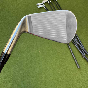Clubs de golf professionnels personnalisables en deux parties, tête en fer, pour droitiers, avec manche en graphite et acier, flex R, poignée en caoutchouc, forgés, complets - Product Image 3