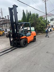 Original Japan To-y-ot-a 5 Ton Diesel <b>Forklift</b>, TO-YOT-A FDZN50 Heavy-Duty Counterbalance <b>Forklift</b> for Factory Yard - Product Image 3