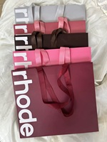 Sacs en papier personnalisés imprimés à chaud avec poignées en nylon et ruban, sacs fourre-tout pour femmes, sacs de shopping de luxe pour cosmétiques et cadeaux