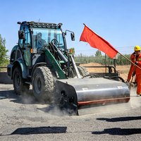 Chargeuse articulée multifonction tout-terrain avec direction intégrale, mode crab, fourche à attache rapide, godet 4-en-1, brise-roche et bras d'excavatrice
