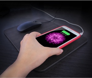 Tấm Lót Chuột PU Có Bộ Sạc Không Dây Bộ Sạc Không Dây Tiêu Chuẩn QI <span class=keywords><strong>2</strong></span> Trong 1 Cho Điện Thoại Di Động Tấm Lót Chuột Sử Dụng Văn Phòng Nhà Máy - Product Image 4