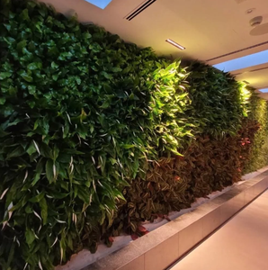 Panneau mural de verdure artificielle avec lierre et fougères suspendus, toile de fond de jardin vertical réaliste - Product Image 5
