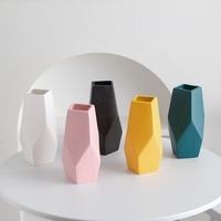 Ensemble de vases en céramique abstraits géométriques YanJun, vase décoratif irrégulier creux moderne pour la décoration de table et de la maison
