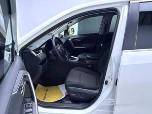 Toyota <span class=keywords><strong>RAV4</strong></span> <span class=keywords><strong>Hybride</strong></span> 2.5L 2WD Elite <span class=keywords><strong>Automatique</strong></span> |   2021-2022-2023 |   Entièrement équipé |   Vente Flash Mondiale en Stock - Product Image 5