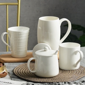 Juego de tazas de cerámica con tapa y cuchara, 301-400ml, resistente al calor, apto para microondas, para café, té, uso doméstico, regalo - Product Image 1