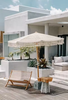 Parasol de patio en aluminium de luxe en gros, fait à la main, avec des glands en coton, des cordes en macramé, un parasol ouvert avec des franges