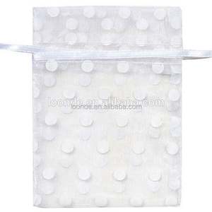 Sacs à parfum en organza blanc à pois personnalisés - Product Image 1