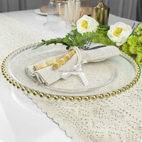 Assiette de présentation ronde en verre transparent avec bord doré et perles dorées/argentées pour décoration de mariage de style européen