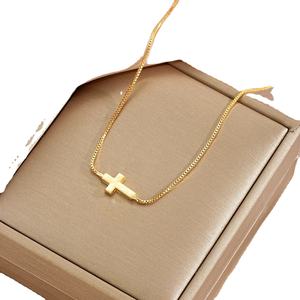 Élégant collier pendentif croix délicate-tour de cou réglable minimaliste en acier inoxydable pour femme - Product Image 1