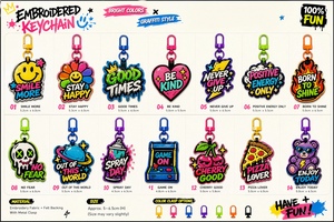 Llaveros de Aleación con Mosquetón y Dibujos Animados Bordados, Coloridos, con Letras y Dijes, Lindos Accesorios Diarios <span class=keywords><strong>para</strong></span> Mochilas y Llaves - Regalo - Product Image 4