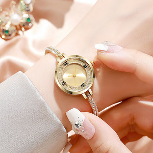 Montre Femme 2026 à Cadran Rond et Bracelet Tressé, Style Élégant - Product Image 2