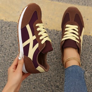 Chaussures de sport décontractées pour femmes, tendance et à la mode, fabriquées en tissu de haute qualité avec semelles épaisses - Product Image 4