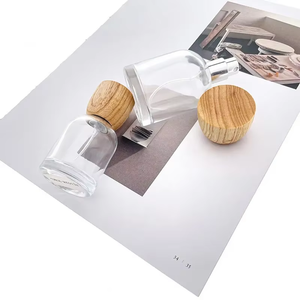 Bouteilles de parfum en verre rondes de luxe de 30ml 50ml 100ml avec bouchon en bois et joint à vis pour sérums de soins de la peau et utilisation de flacon compte-gouttes - Product Image 3