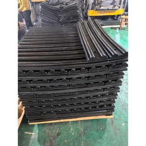 Protector de Pared Reflectante Negro Ecológico de Goma Sólida Reciclada y Plástico PVC para Seguridad en Estacionamientos - Product Image 2