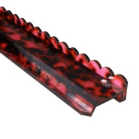 Nouveau design moderne, support de mahjong américain en acrylique rouge écaille de tortue avec bords festonnés et poussoirs magnétiques