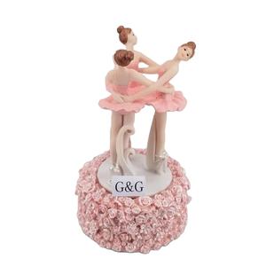 Nouveau cadeau de vacances créatif Rose Pink Ballet Girl Three Sisters Boîte à musique rotative en résine - Product Image 1