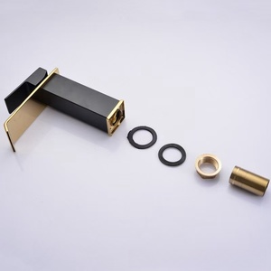 Vente chaude <span class=keywords><strong>Noir</strong></span> Or <span class=keywords><strong>Salle</strong></span> <span class=keywords><strong>De</strong></span> Bains Bassin <span class=keywords><strong>Robinet</strong></span> Cascade Style Bassin <span class=keywords><strong>Robinet</strong></span> - Product Image 6