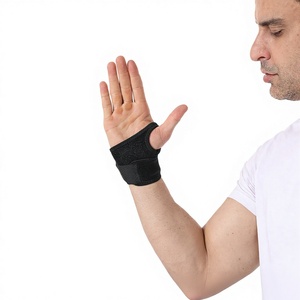 Attelle de soutien <span class=keywords><strong>du</strong></span> poignet confortable pour <span class=keywords><strong>le</strong></span> soulagement des douleurs <span class=keywords><strong>du</strong></span> <span class=keywords><strong>syndrome</strong></span> <span class=keywords><strong>du</strong></span> <span class=keywords><strong>canal</strong></span> <span class=keywords><strong>carpien</strong></span> et de l'arthrite pour hommes et femmes - Product Image 5