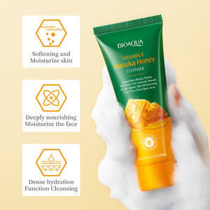 BIOAQUA - Limpiador Facial Refrescante e Hidratante con Vitamina E y Miel, Marca Privada de Fábrica - Product Image 2