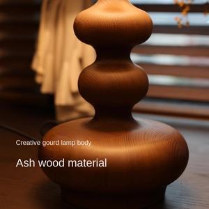 Lampe de bureau LED rétro française, bois blanc, abat-jour en tissu, haute qualité pour hôtel et restaurant, lampe de chevet - Product Image 3