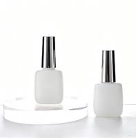 Flacon de vernis à ongles couleur personnalisée pour colle, finition mate très vendue avec couvercle doré, sérigraphie personnalisée, différents pinceaux