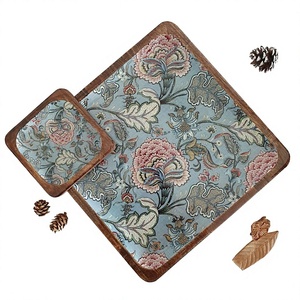 Ensemble d'assiettes décoratives carrées en bois avec motif floral, design traditionnel chinois, motif végétal, plats et assiettes - Product Image 1