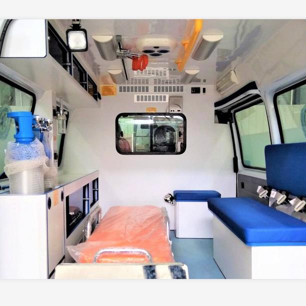 Машина скорой помощи с медицинским оборудованием, модель Foton CS2