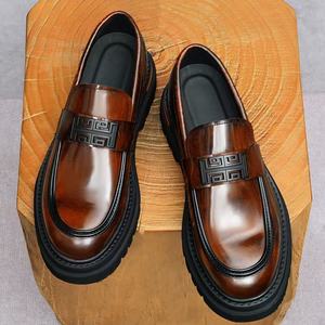 Zapatos de Vestir Casuales de Alta Gama en Cuero Genuino Hechos a Medida con Suelas Suaves Hechas a Mano y Cierre de Cordones para Oficina - Product Image 1