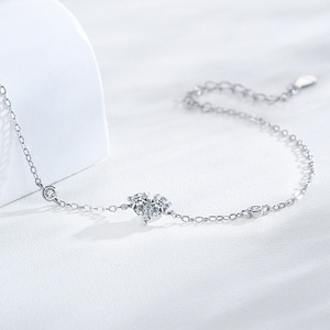 สร้อยข้อมือเงินแท้ S925 รูปหัวใจประดับเพชรซิคอน สำหรับผู้หญิง แฟชั่นเครื่องประดับใส่ได้ทุกวัน รุ่นทองแดงปรับแต่งได้ - Product Image 3