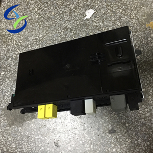 A2035453401 pour Mercedes Benz Classe C W203 Module de commande de boîte à fusibles <span class=keywords><strong>SAM</strong></span> arrière 2035453401 - Product Image 3