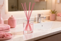 Diffuseurs de bâtonnets aromatiques en fibre désodorisants en gros, avec des bâtonnets en rotin rose, et le diamètre et la longueur peuvent être personnalisés.