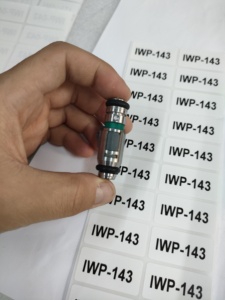 Buse d'injecteur de carburant IWP-143 OEM à bas prix pour Renault <span class=keywords><strong>Clio</strong></span> 2 Laguna Megane Scenic Car Livraison rapide IWP143 - Product Image 1