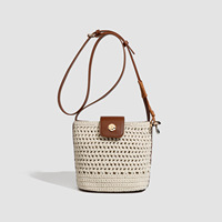 Sac bandoulière mini en PU tressé pour femme avec cordon de serrage, style plage, pour vacances d'été, décontracté et tendance, pochette pour téléphone