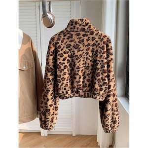 Sweat-shirt personnalisé pour femme en polaire motif léopard, col montant semi-zippé, manches longues, coupe courte, avec poche, anti-boulochage, effet duveteux - Product Image 2