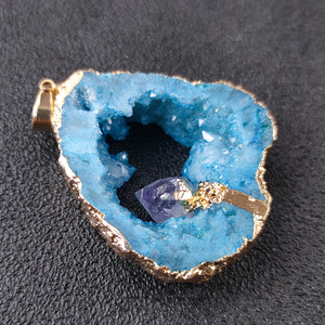 Colgante de Cristal Natural <span class=keywords><strong>Irregular</strong></span> en Bruto, Rodaja de Ágata Hueca con Incrustaciones de Amatista y Borde Dorado, Accesorios para Colgantes - Product Image 3