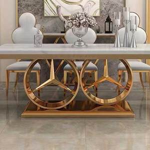 Table à manger en métal doré <span class=keywords><strong>design</strong></span> royal <span class=keywords><strong>de</strong></span> luxe ensemble 6 places <span class=keywords><strong>4</strong></span> chaises meubles <span class=keywords><strong>de</strong></span> maison salle à manger table à manger moderne en métal marbré - Product Image 2