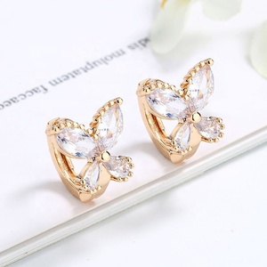 Pendientes de Mariposa con Circonita Cúbica AAA y Baño de Oro de 18K, Modernos y a la Moda, para Niñas, Joyería para Bodas, Gran Venta - Product Image 4