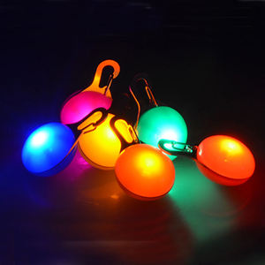 Lumière de sécurité LED à clipser pour animaux de compagnie, collier lumineux coloré pour <span class=keywords><strong>chien</strong></span>, pendentif pour laisse, pour une meilleure visibilité nocturne - Product Image 6