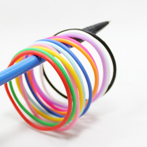 สายรัดข้อมือยางซิลิโคนกันน้ำลายพื้นเมืองแบบยืดหยุ่นนำกลับมาใช้ใหม่ได้ สำหรับผู้หญิงและเด็ก - Product Image 4