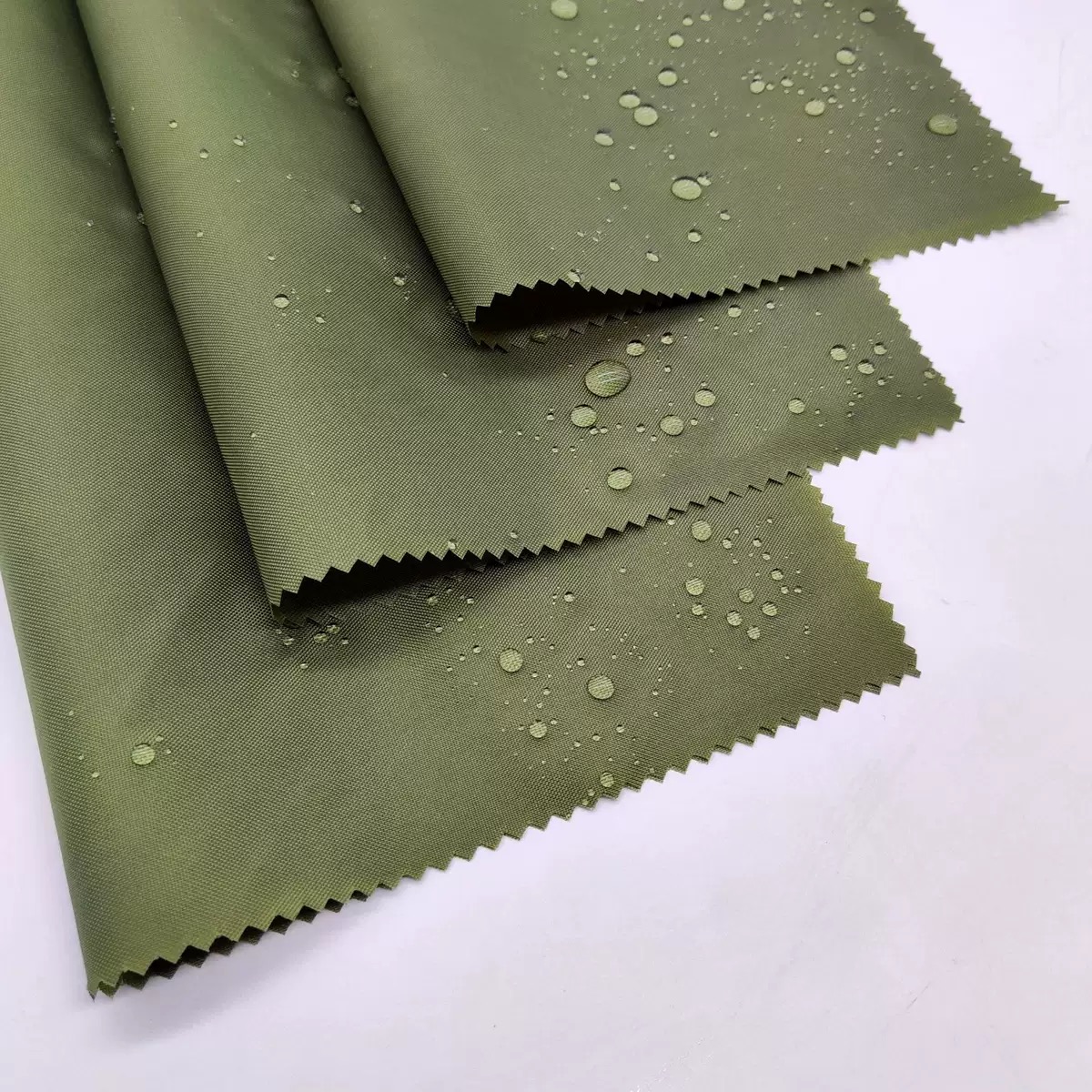210D Oxford Textile, Finished with a PA Silver Waterproof Layer Durable,tear-resistant Material Both Fashion and Functional Bags