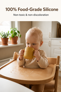 Vaso de entrenamiento para bebés con logotipo personalizado, fácil agarre, doble asa, de silicona de grado alimenticio. - Product Image 4