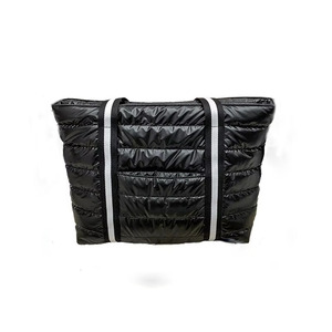 Bolso de mano de gran capacidad a la moda, bolso de mano acolchado, bolsas de fin de semana hinchadas - Product Image 2