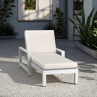 Chaise longue de jardin en aluminium blanc style accoudoir pour bain de soleil en extérieur, idéale pour le bord de piscine