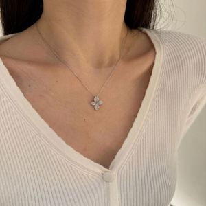Collier Dylam Fashion Jewelry en argent sterling 925, sans ternissement, avec chaîne à maillons et pendentif fleur en zircone 5A - Product Image 3
