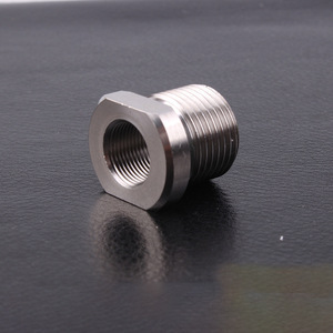 Adaptador de filtro de combustible de acero inoxidable 1/2-28 a 3/4-16 para actualización y reacondicionamiento - Product Image 1