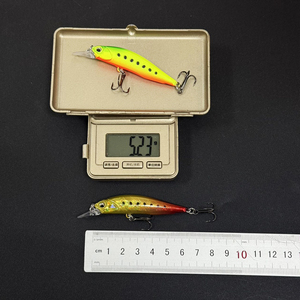 Esca Artificiale Minnow Sospesa Rozante 63SP Jerkbait 63mm 5g per TROTTA e BASS, Esca Dura Artificiale per Acqua Salata, Twitch Jerk Retrieve - Product Image 5