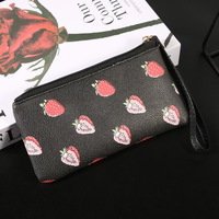 Portefeuille pour femme IMooo Design, prix d'usine, en cuir PU souple, motif Cherry Kiss Strawberry, porte-monnaie, porte-cartes, mignon, moderne, idéal pour les cadeaux